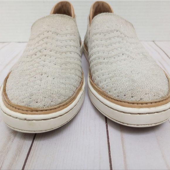 UGG Sammy Chevron Metallic Knit Slip-on Sneakers in Oyster Beige, size 8 - Picture 5 of 16